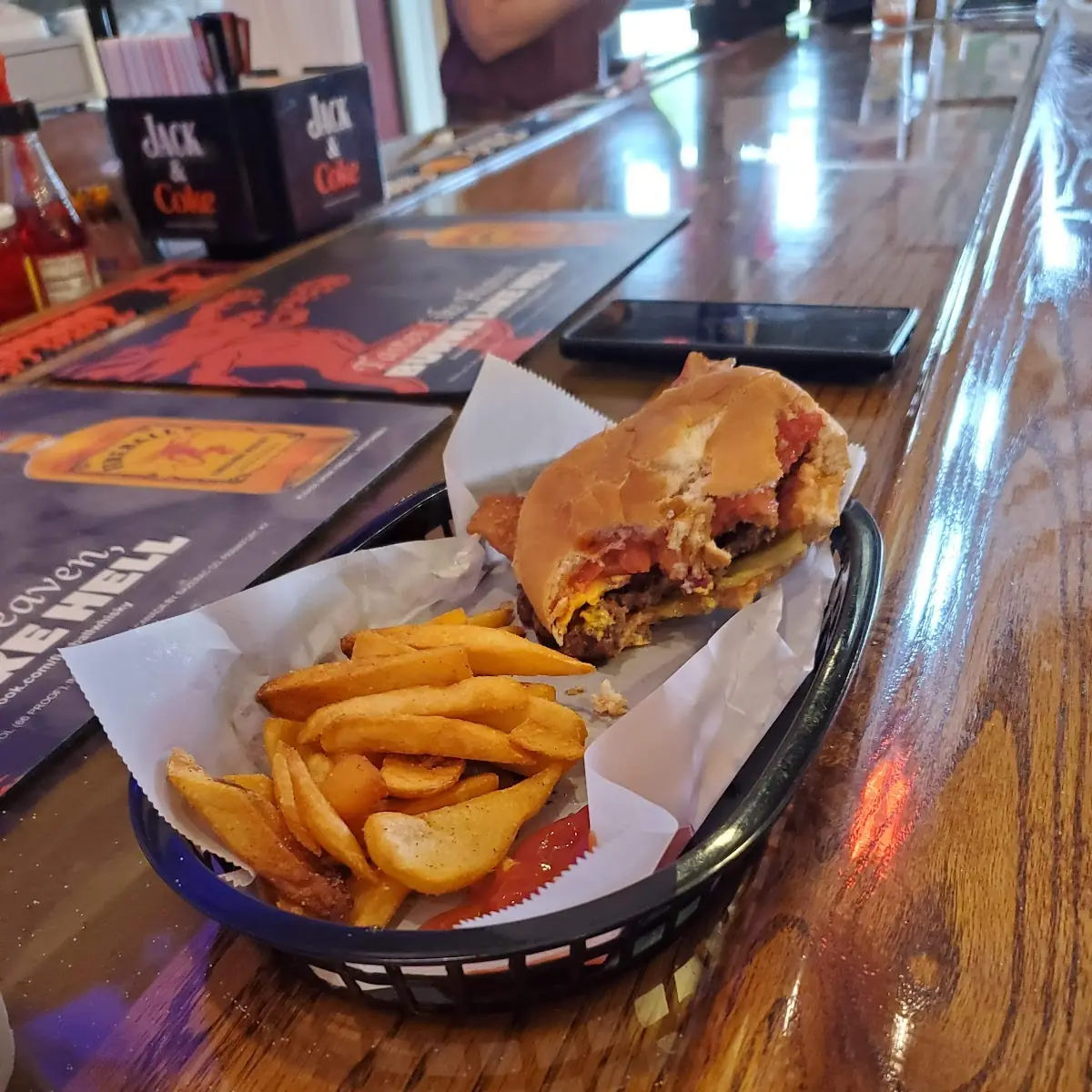 Bacon Cheeseburger & Fries