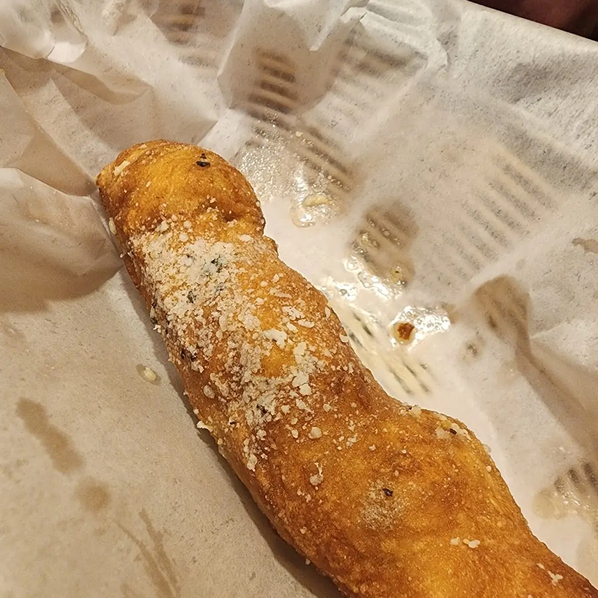 Mezzaluna Garlic Cheese Bread