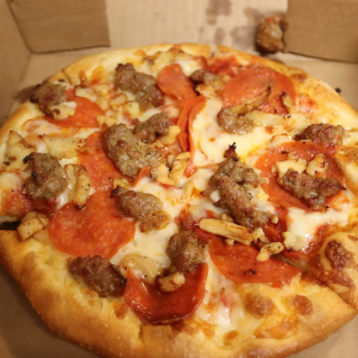 Small Pepperoni Sausage and Chicken Pizza