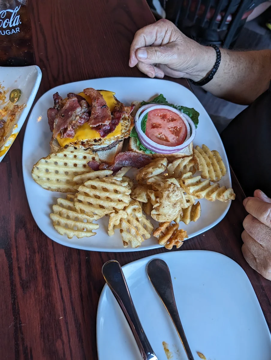 Cheeseburger with Waffle Fries