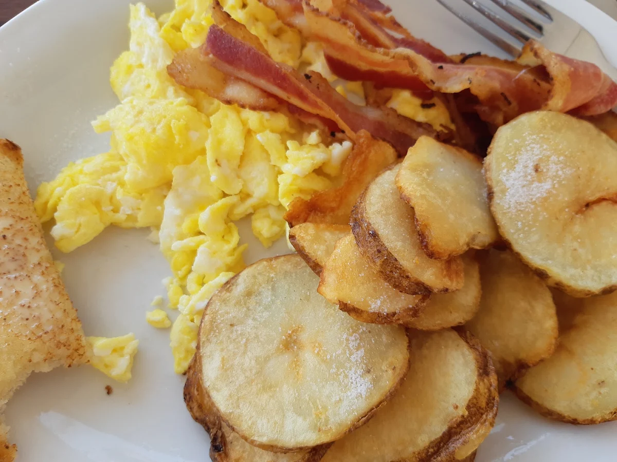 Egg Bacon Breakfast Plate, Jean's Family Restaurant