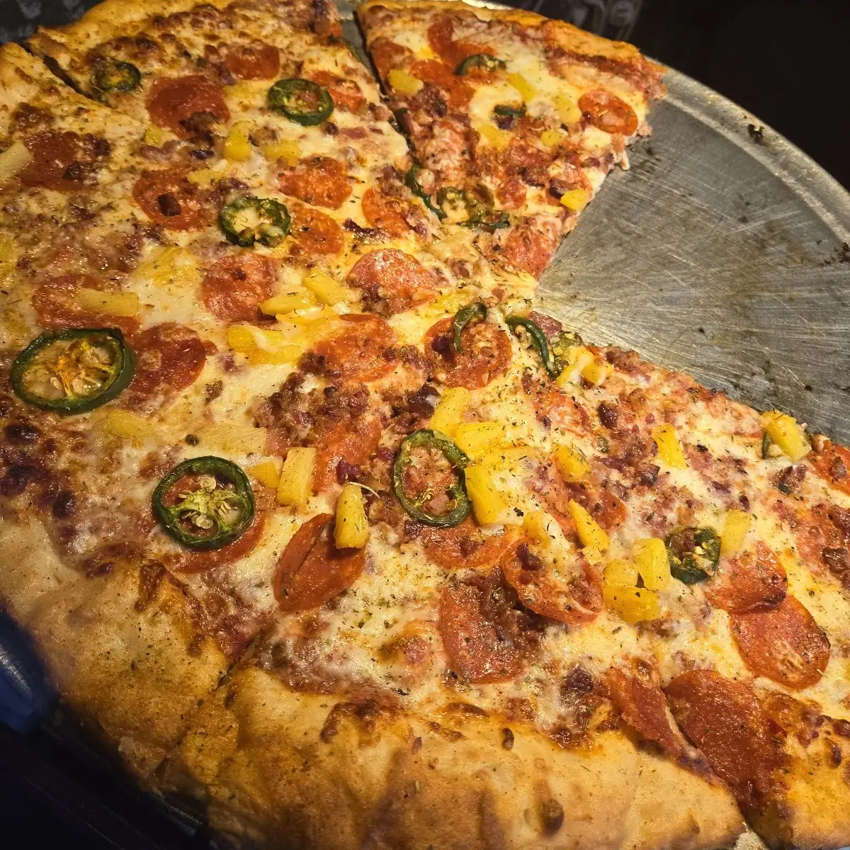 Spicy Hawaiian Pizza