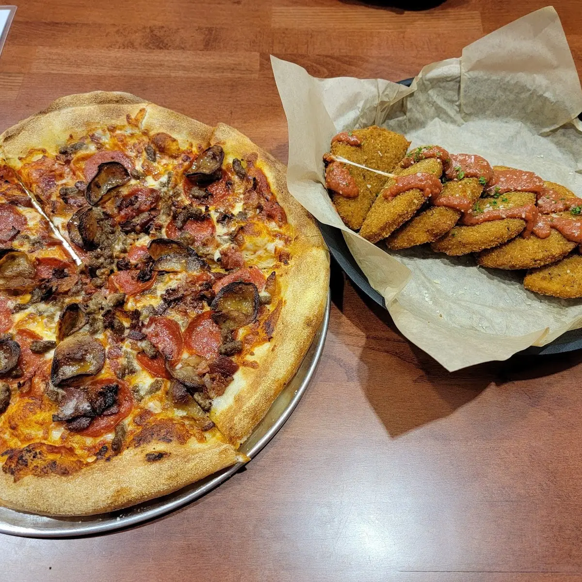 Arkansan (Meat Lovers)