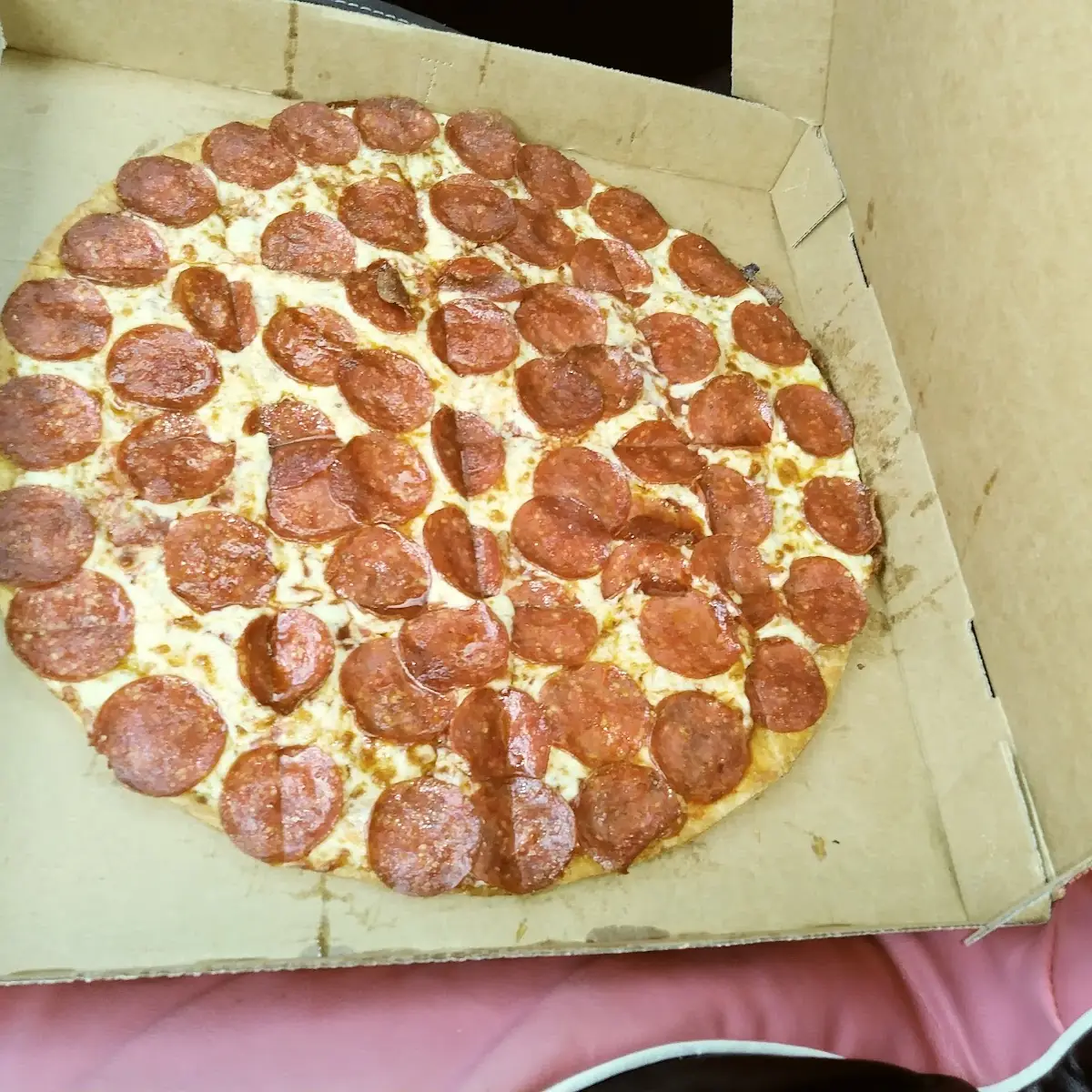 Large Thin Crust Pepperoni Pizza