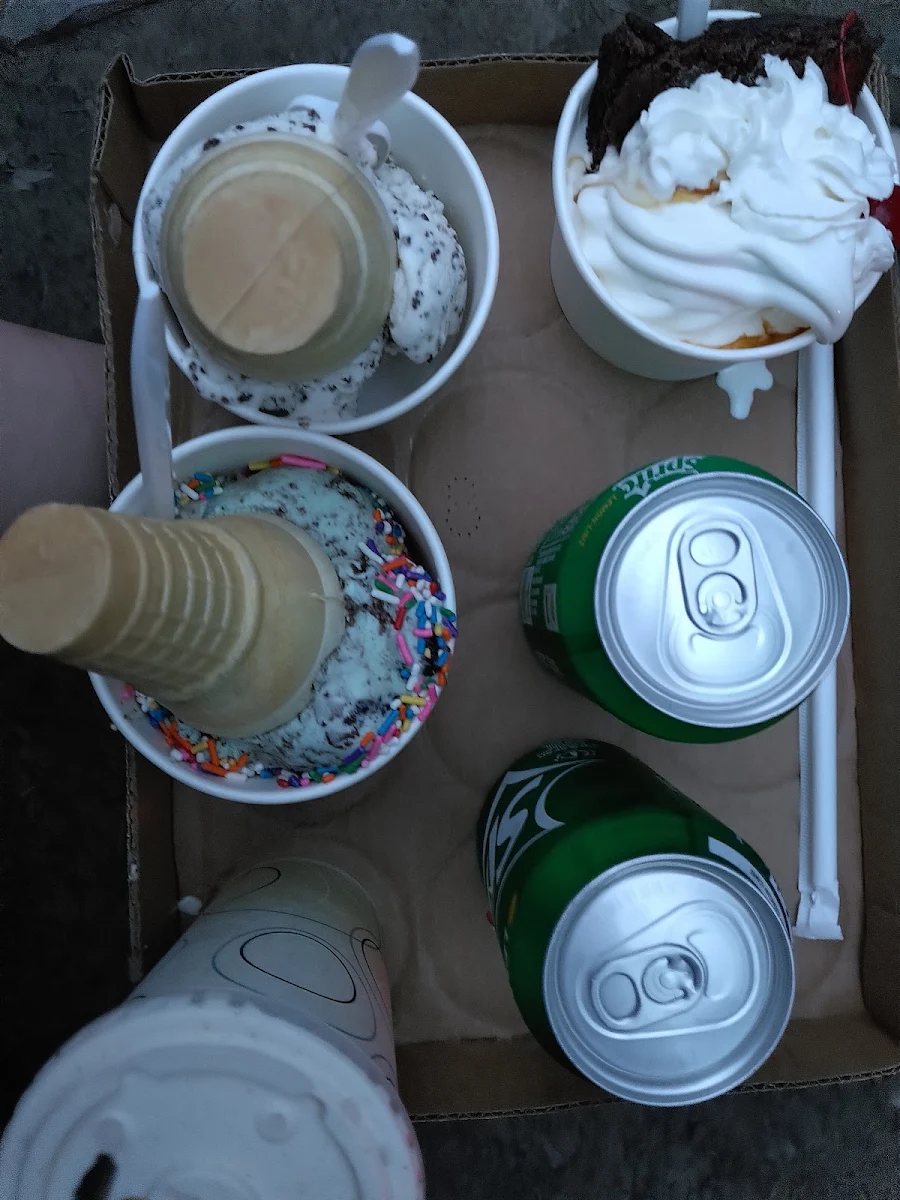 Peanut Butter Milkshakes