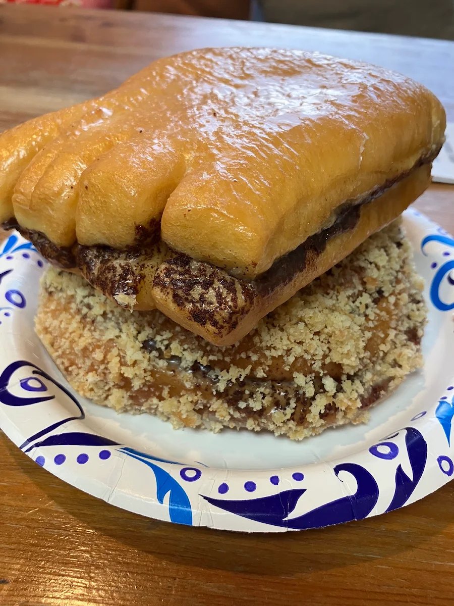 Apple Bear Claw & Crumb Crusted Cinnamon Roll