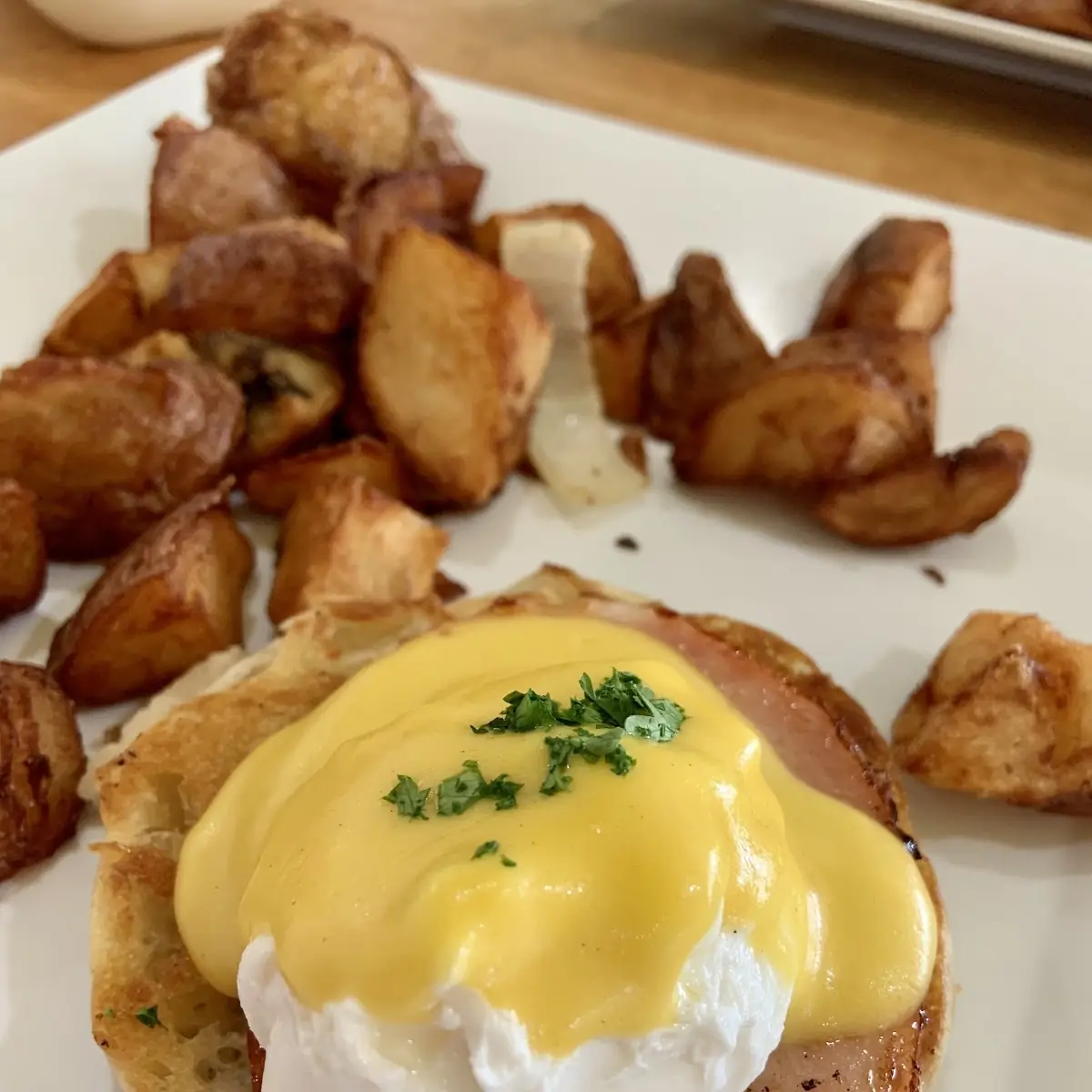 Eggs Benedict with Home Fries