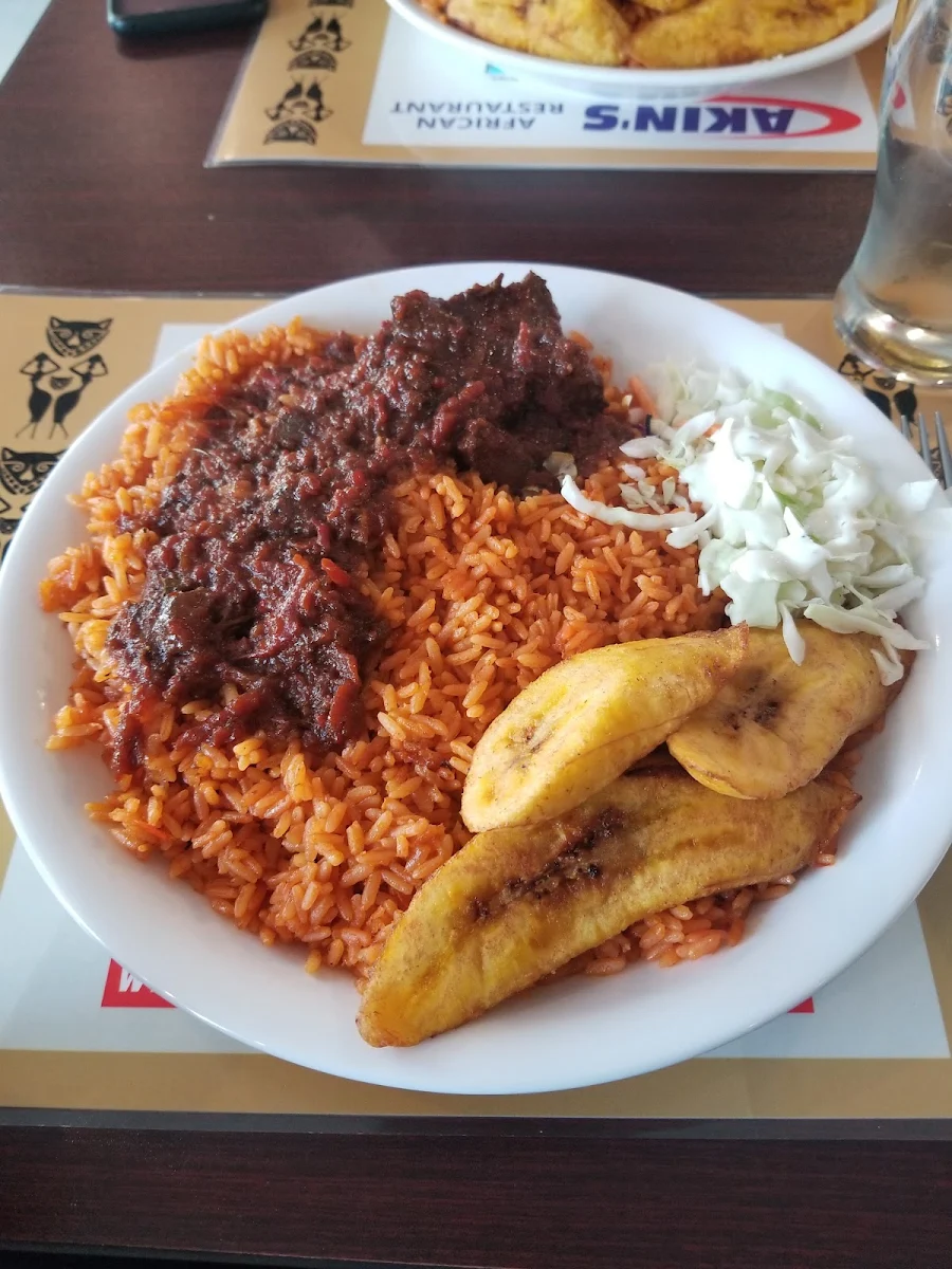 Jollof Rice with Beef and Fried Plantain