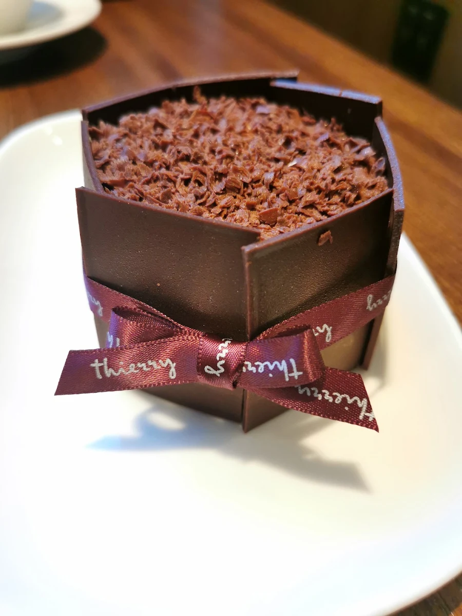 Tiramisu Cake