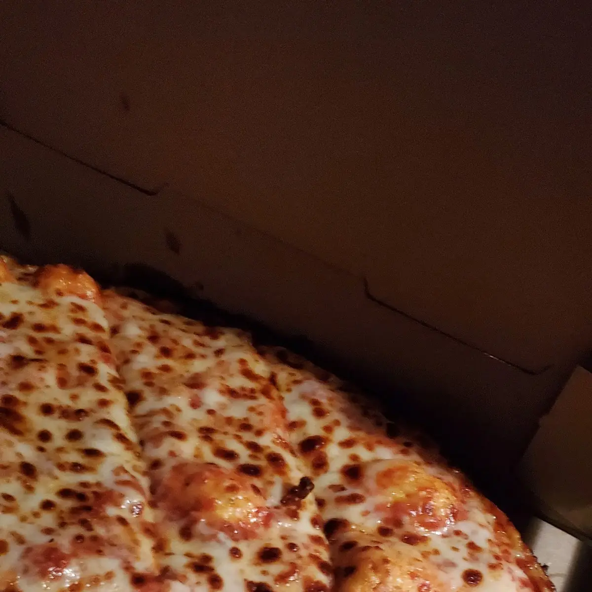 Mac- N- Cheese Pizza