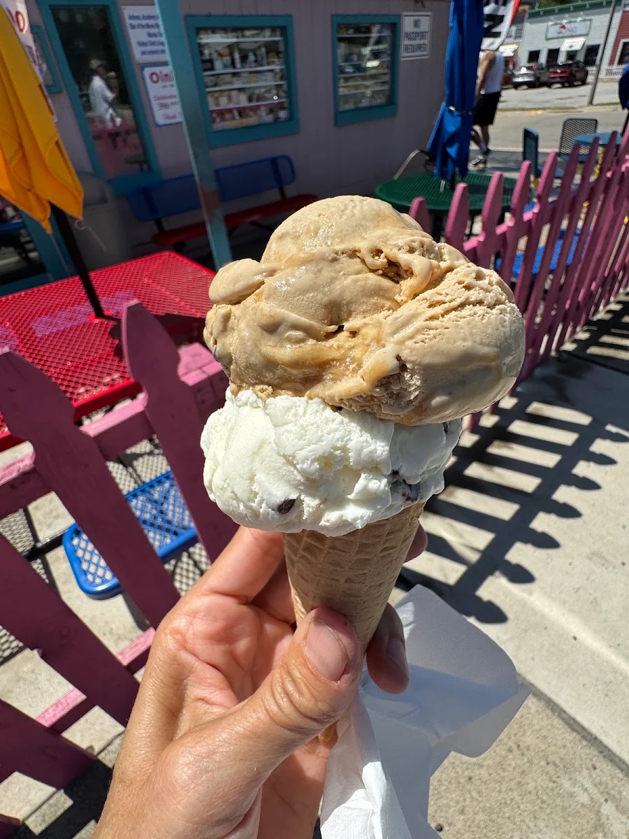 Single Scoop Waffle Cone