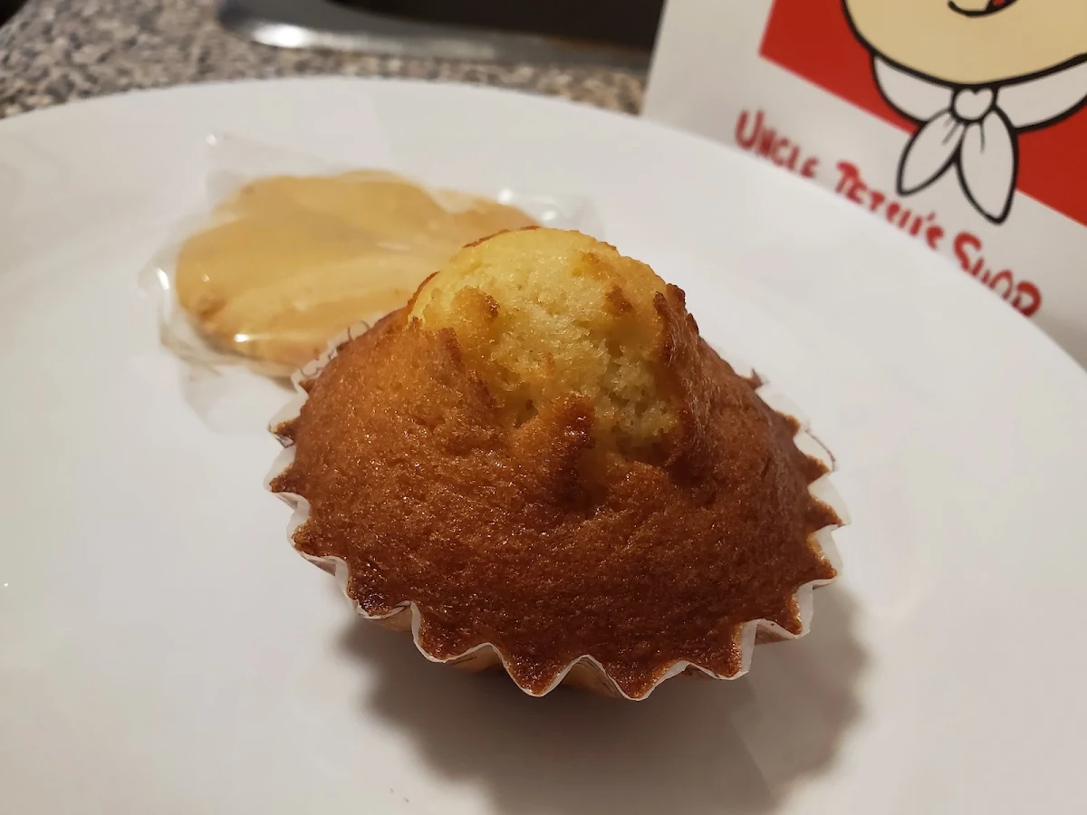 Muffins, Uncle Tetsu's Japanese Cheesecake at Bay & Dundas