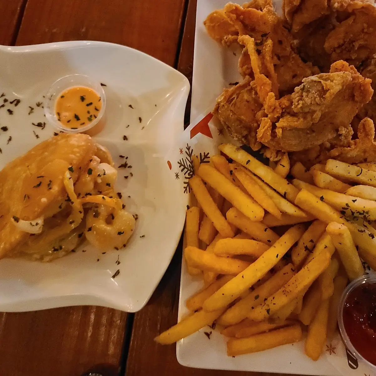 Chicharron De Pollo Y Papas Fritas