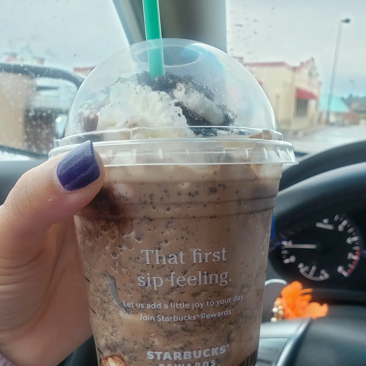 Cookies & Cream Mocha Frappe