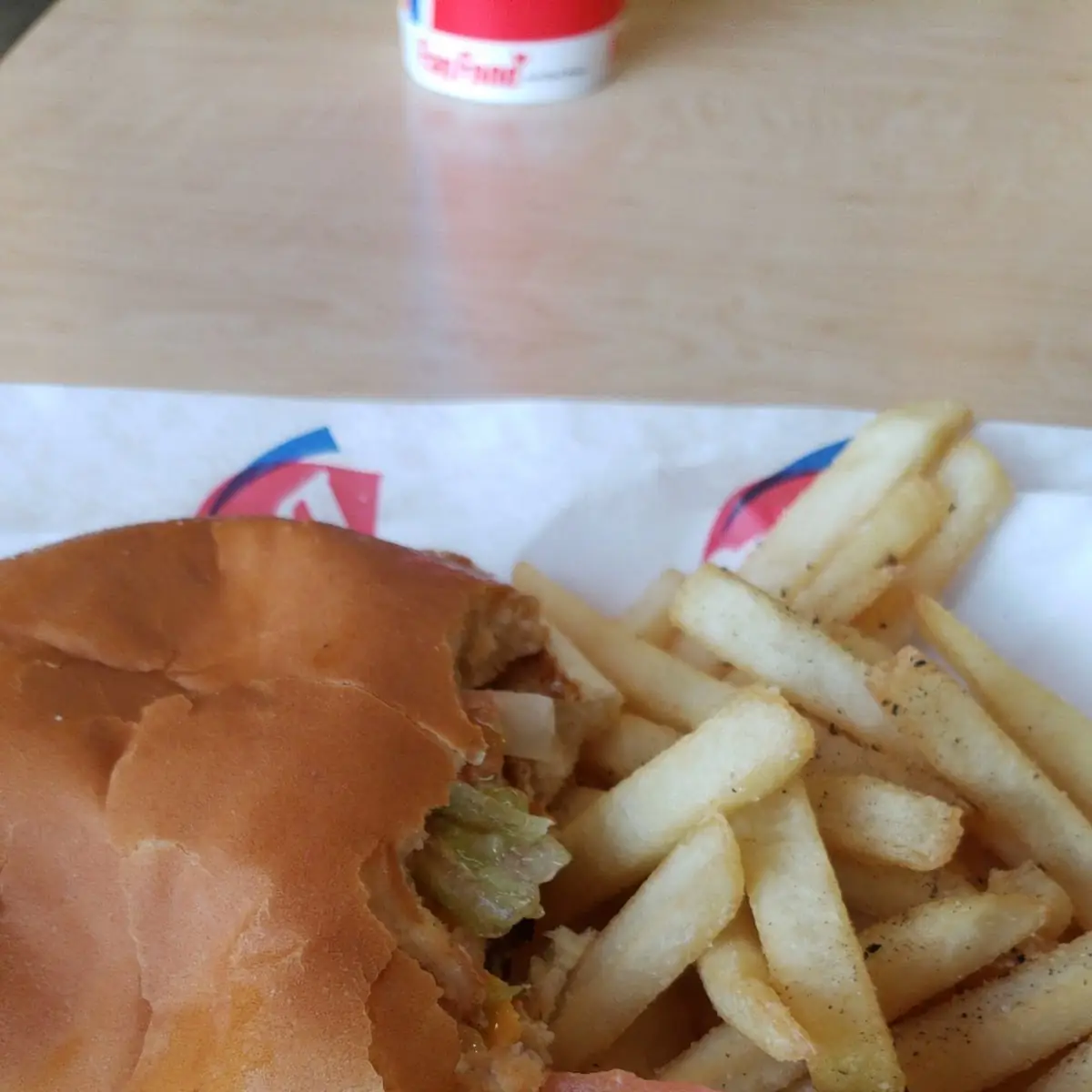 Deluxe Cheeseburger Combo