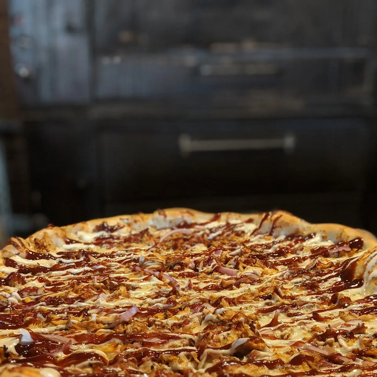 Smoked Chicken BBQ Pizza