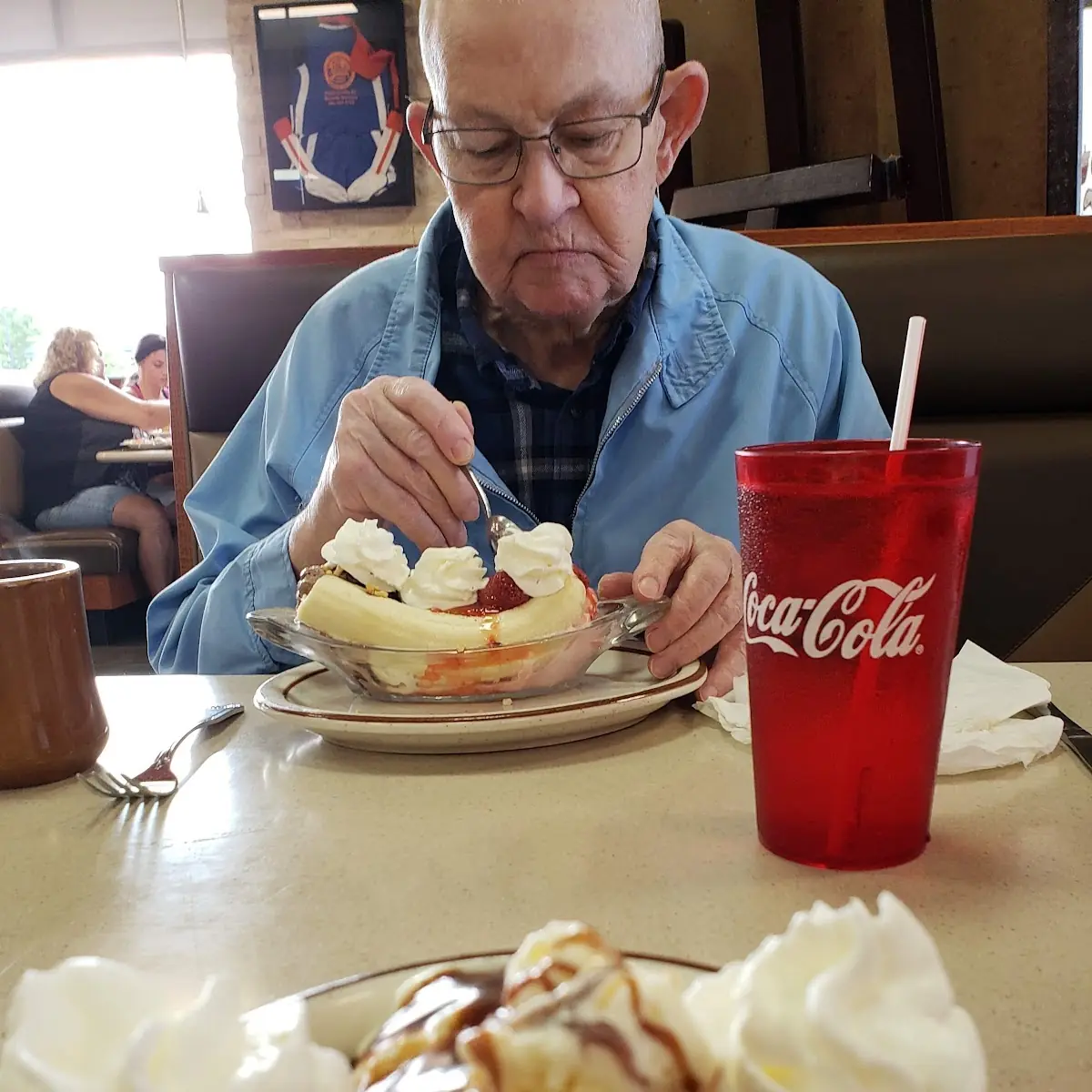 Sanders Hot Fudge Cream Puff