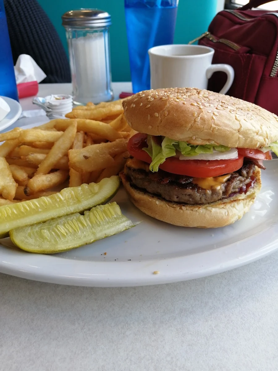Bacon Cheeseburger, Best in Town Diner
