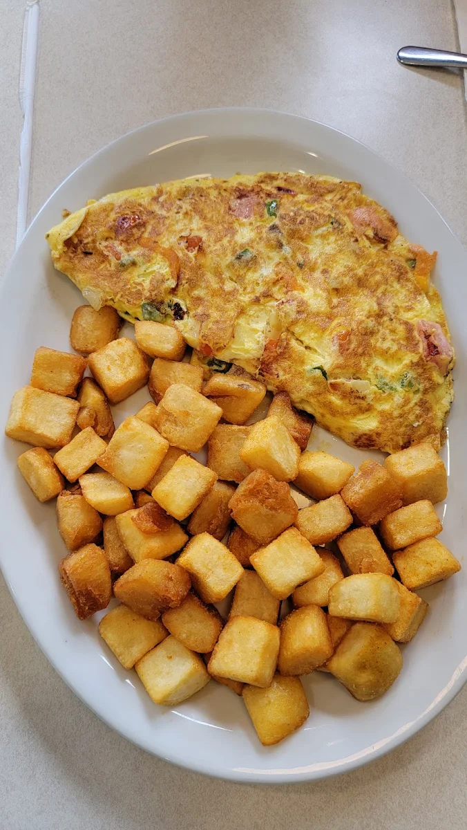 Veggie Omelette with Home Fries, Best in Town Diner