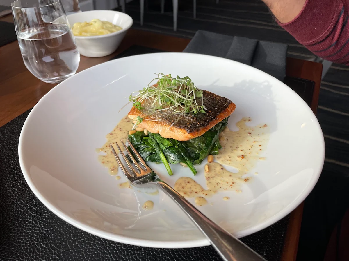 BC Salmon, Alpina Restaurant at Villa Eyrie Resort