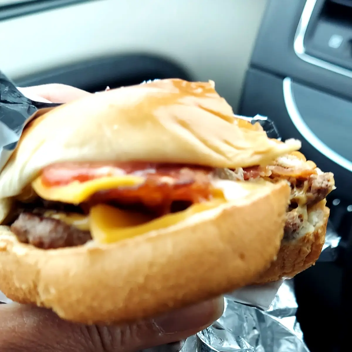 Burgers Cheese Bacon Cheeseburger Combo