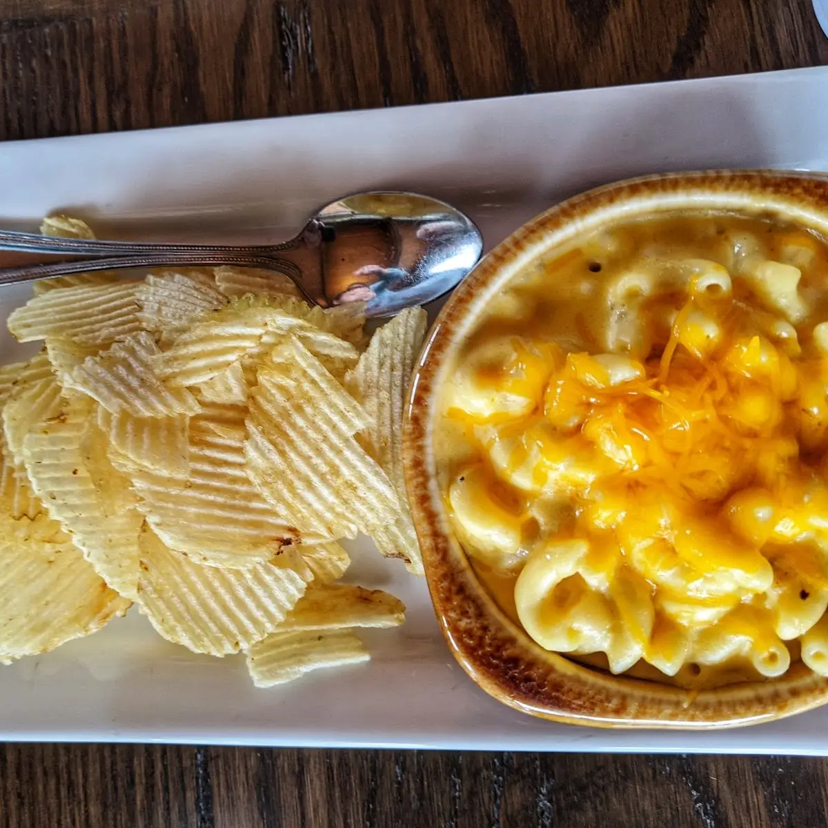 Macaroni and Cheese with Potato Chips