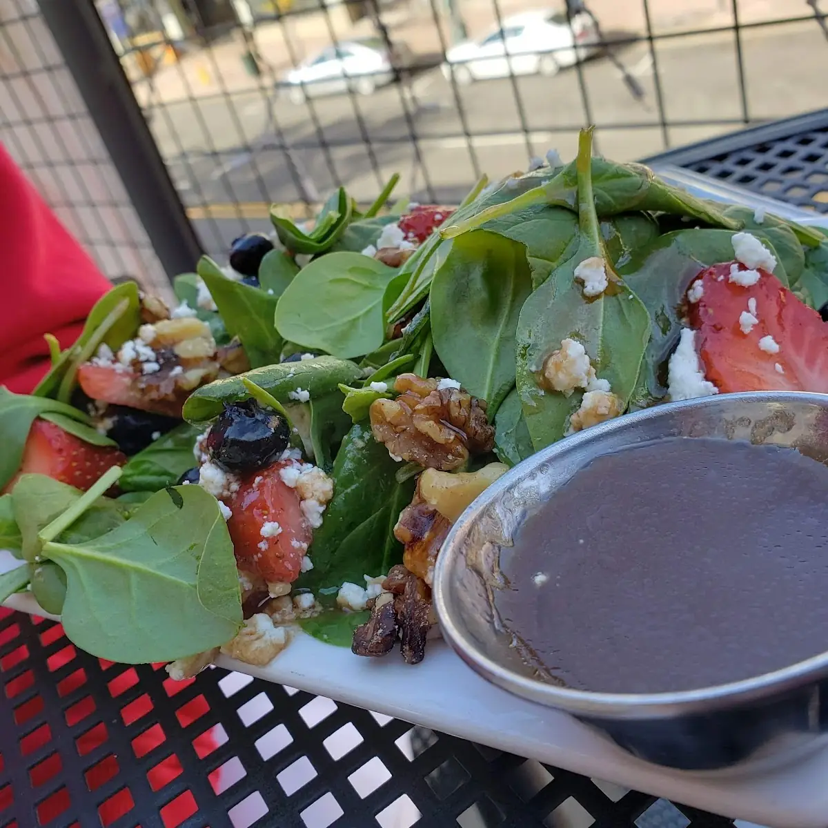 Strawberry and Spinach Salad