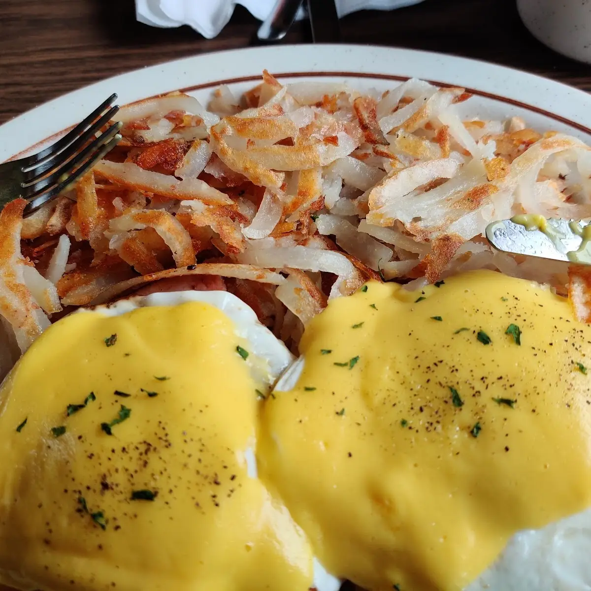 Eggs Benedict with Hash Browns