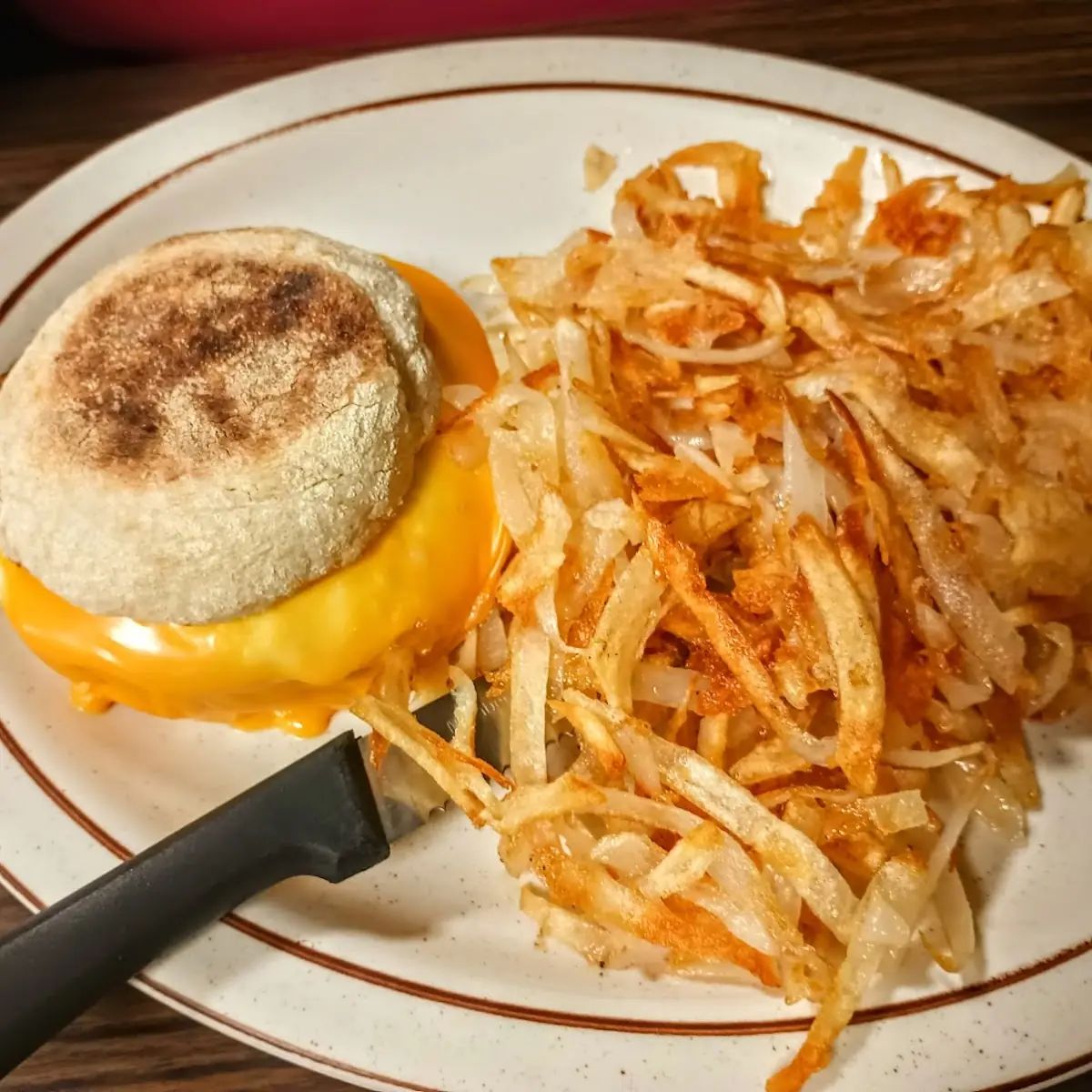 English Muffin & Hash Browns