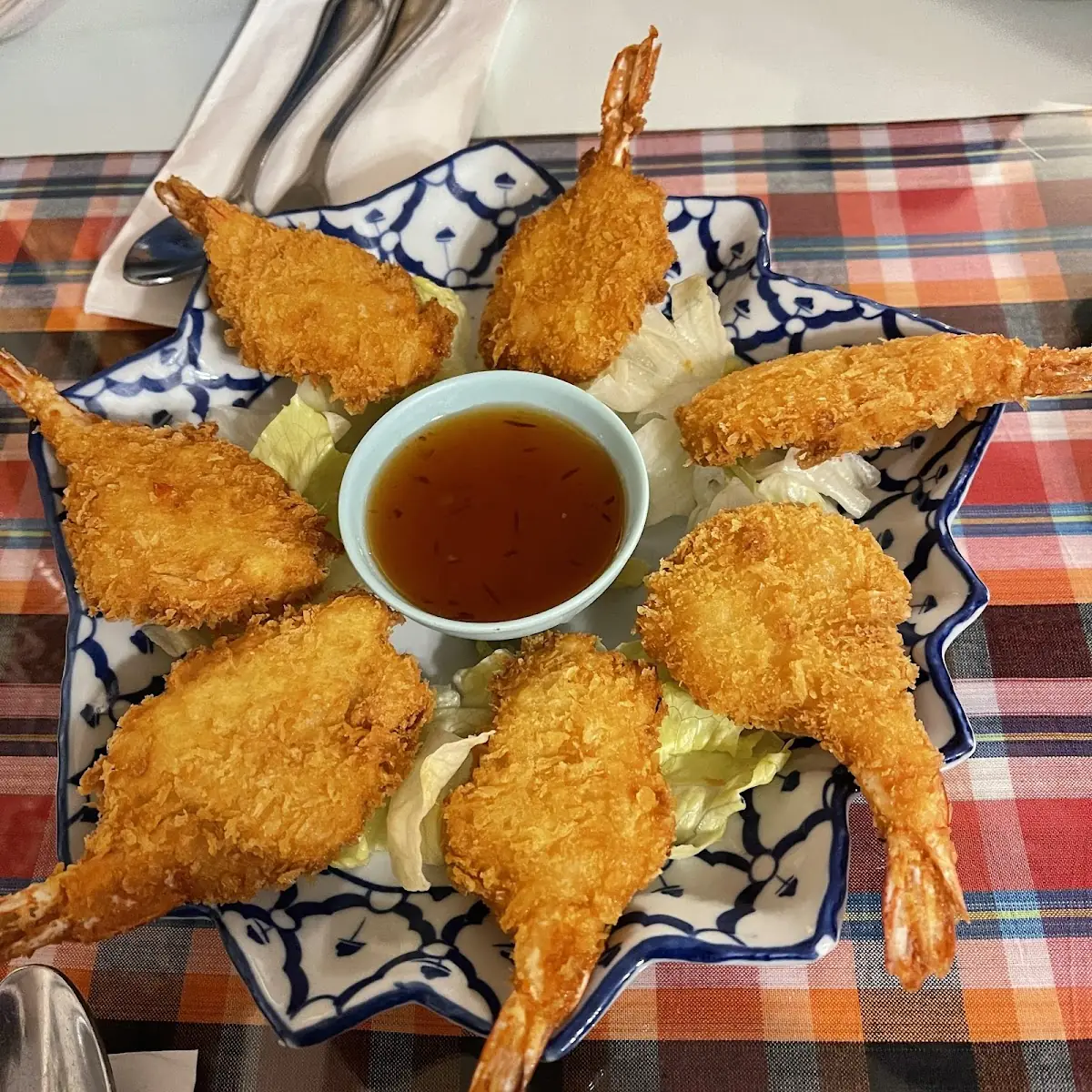 Golden Fried Shrimp with Sauce