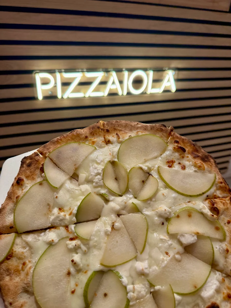 Pear & Goat Cheese Pizza