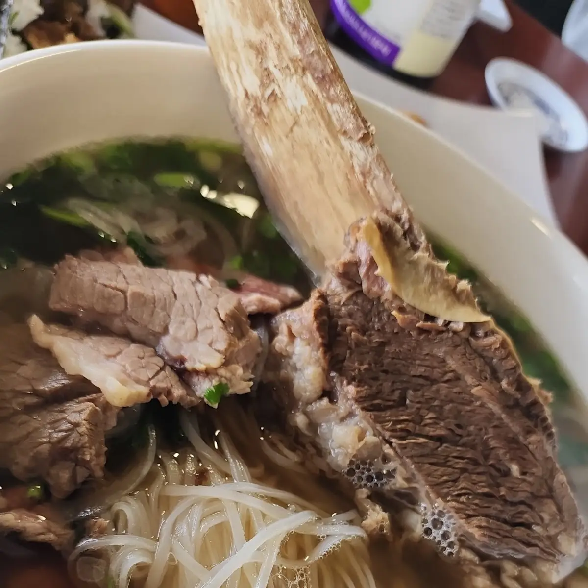 Round-Eye Pho