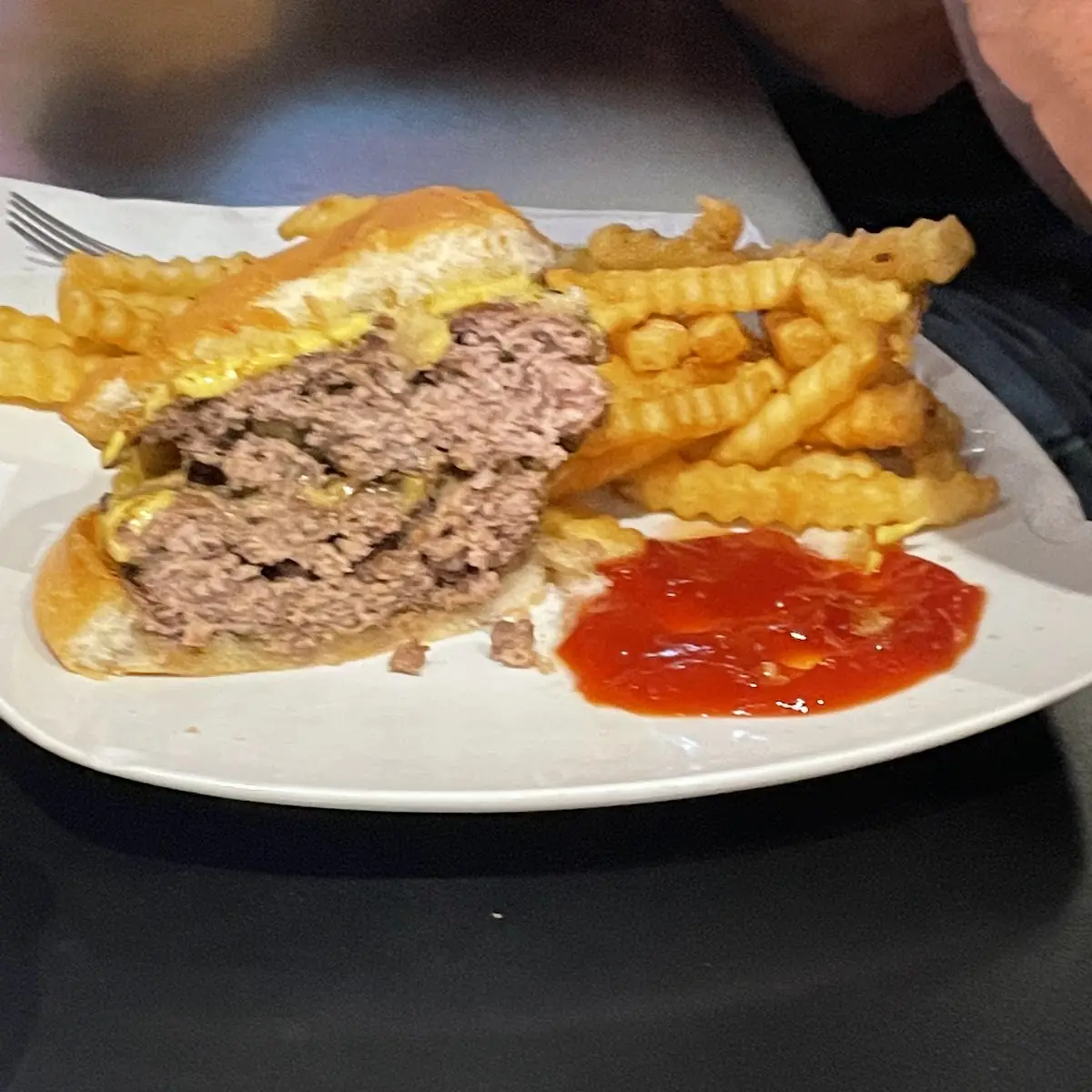 Cheeseburger Deluxe