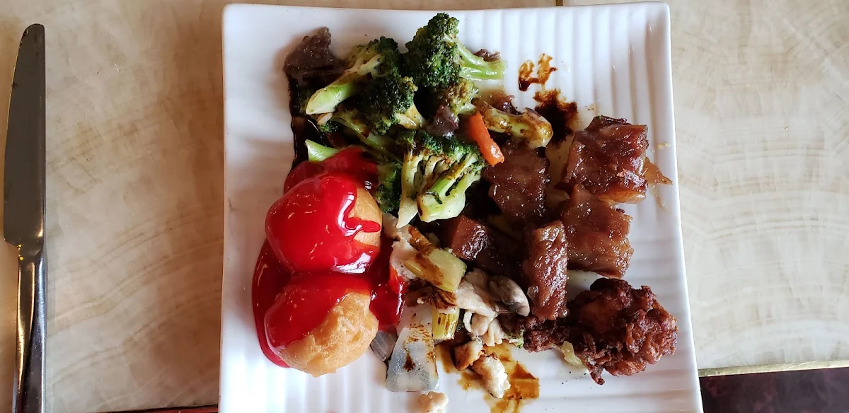 Highlights, Double Dragon Restaurant