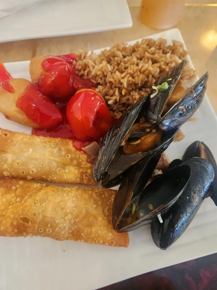 Highlights, Double Dragon Restaurant