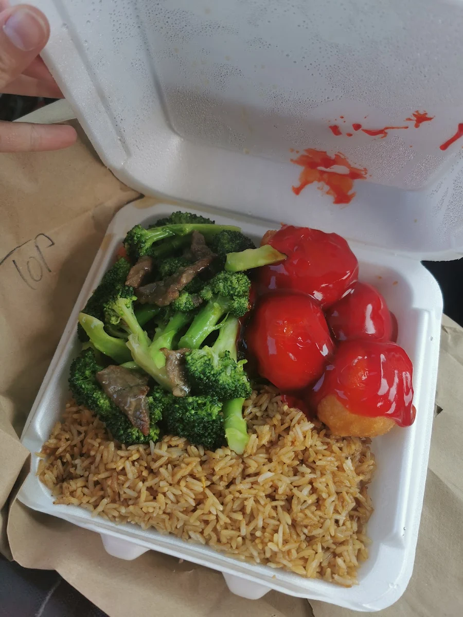Highlights, Double Dragon Restaurant
