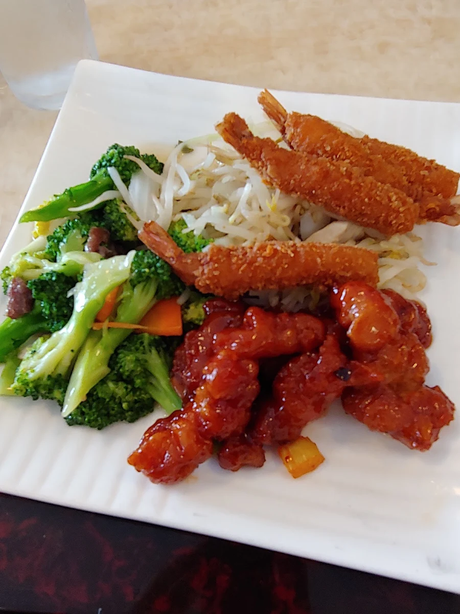 Highlights, Double Dragon Restaurant