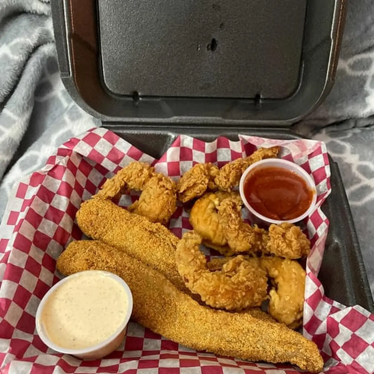 Fish 2 Shrimp 2 Chicken Strips