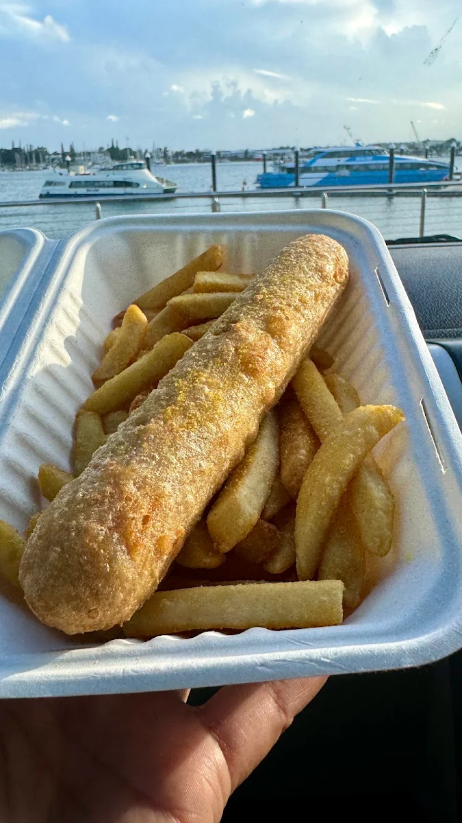 Battered Sav and Chips, Mellefont Fish & Chips