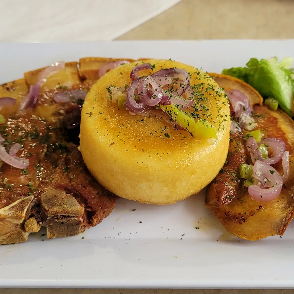 Kan Kan Con Mofongo de Yuca