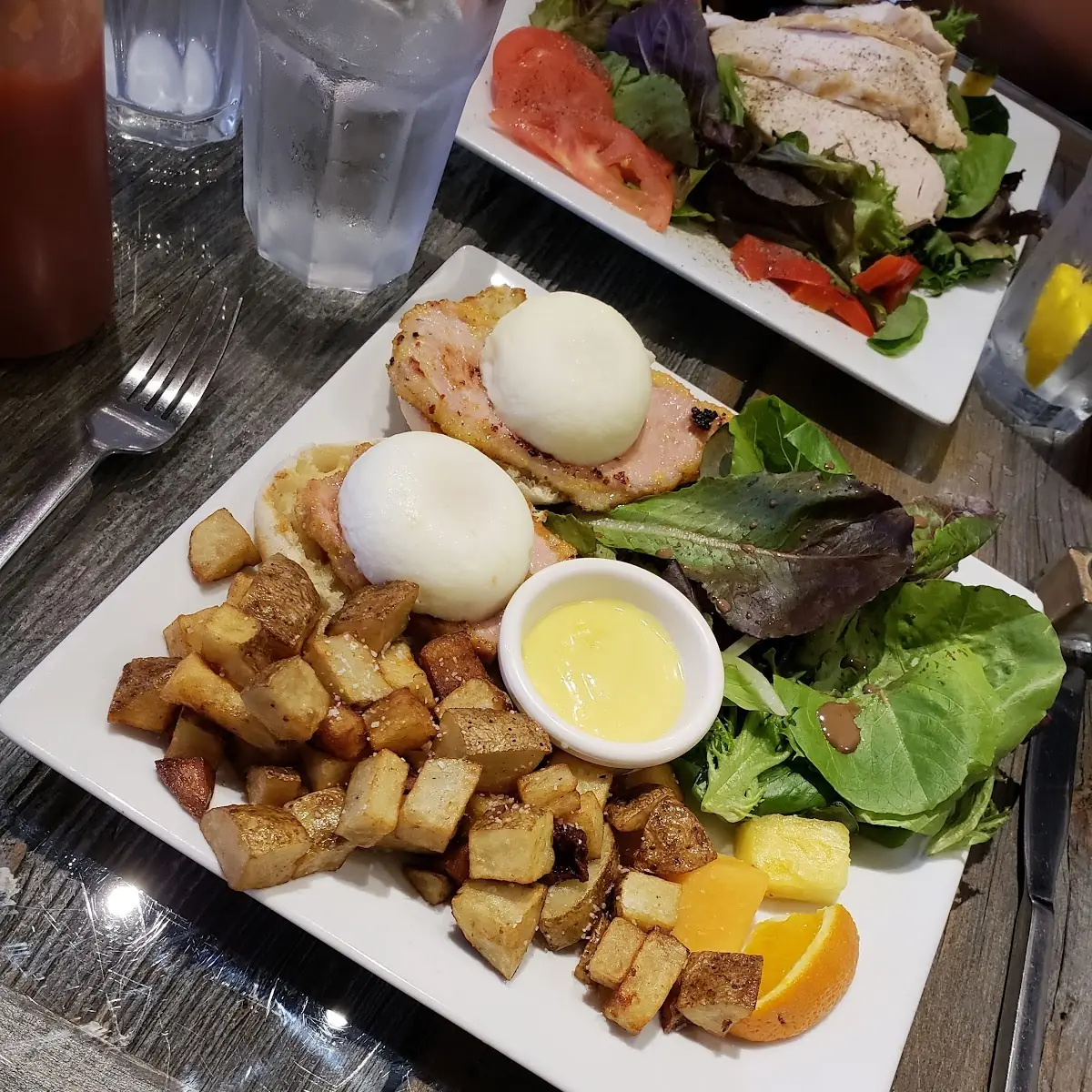 Eggs Benny, The Squirrel Cage