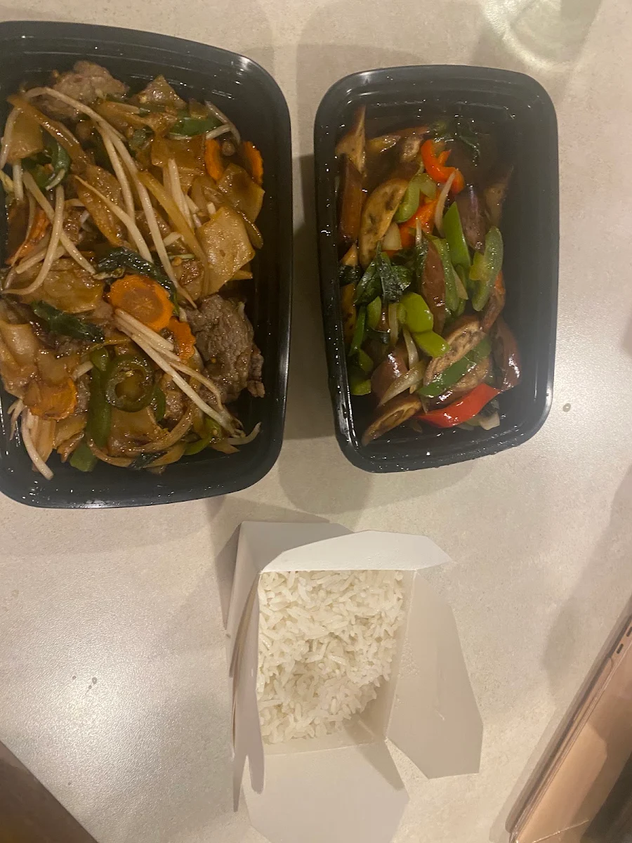 Drunken Noodle