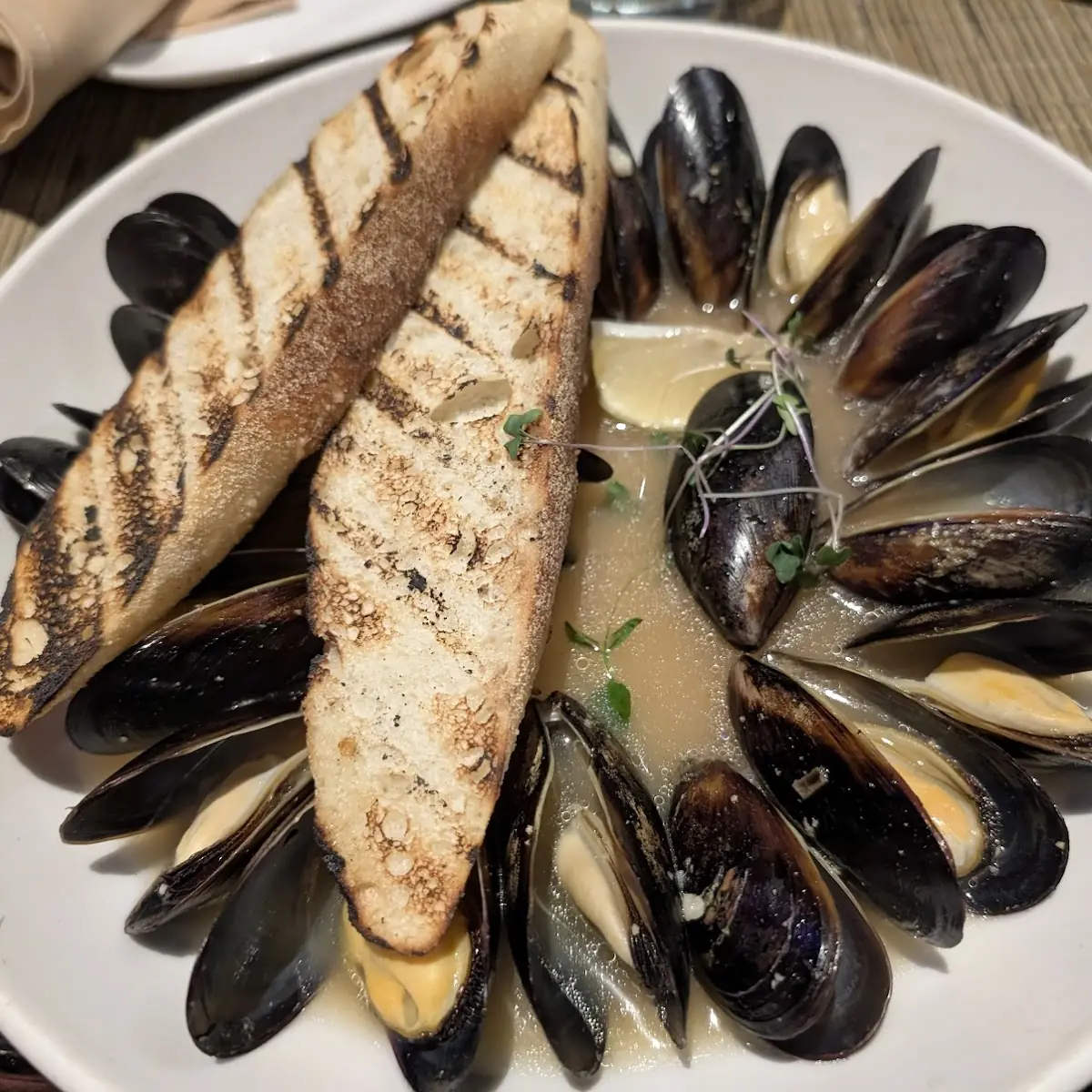 Mussels in White Wine Sauce