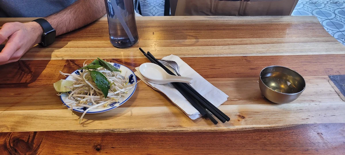 Basil and Sprouts for Vermicelli Noodles