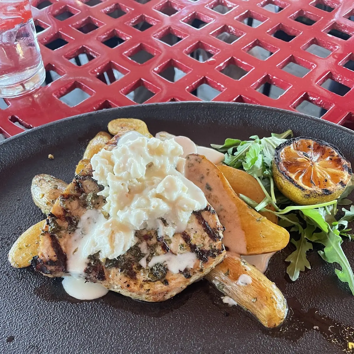 Oscar Lump Crab Hollandaise