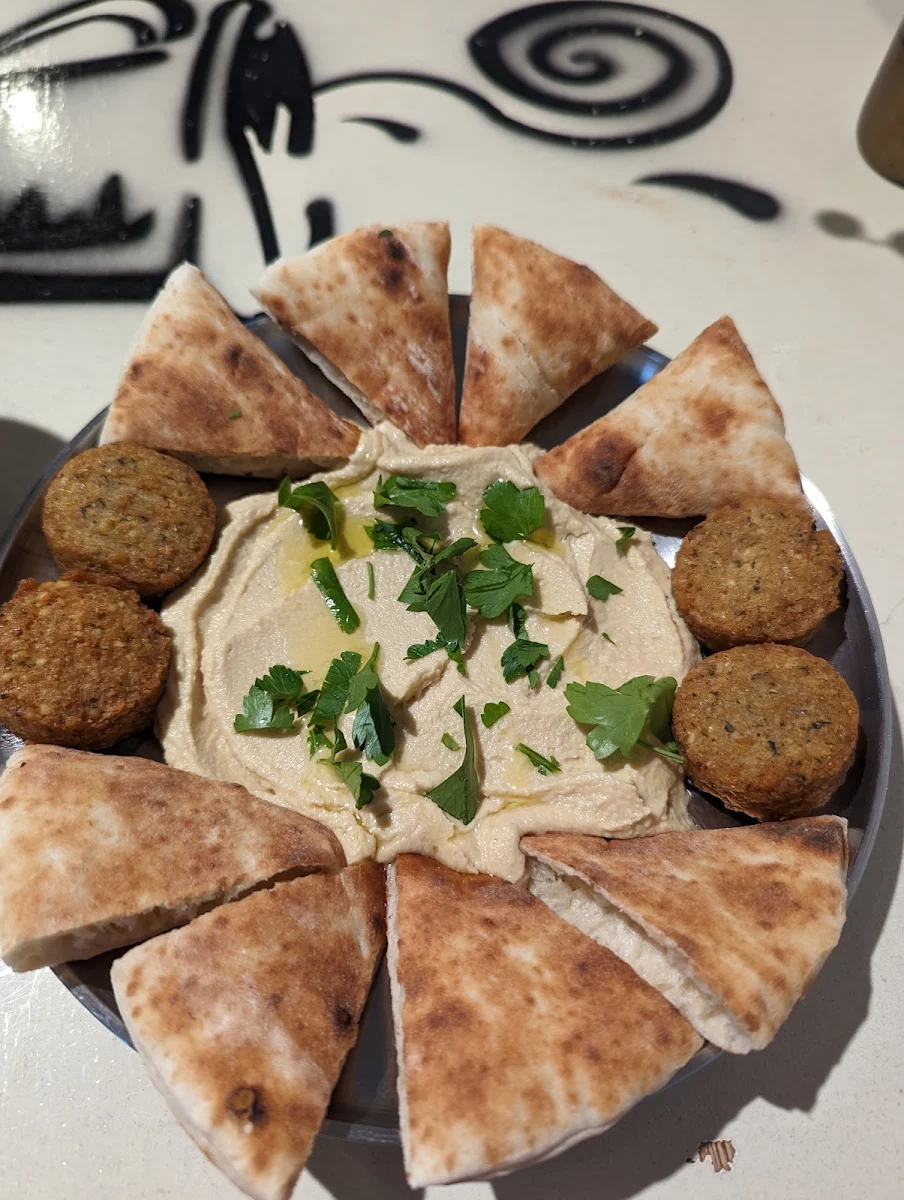 Hummus Plate
