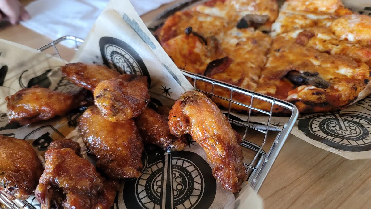 Honey Hot Wings