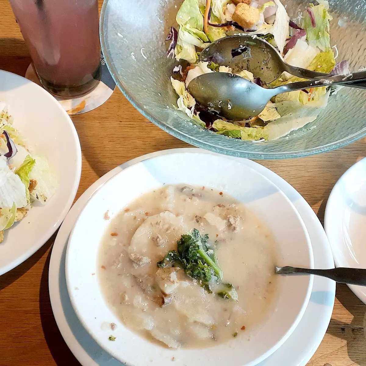 Endless Soup Salad & Bread Sticks