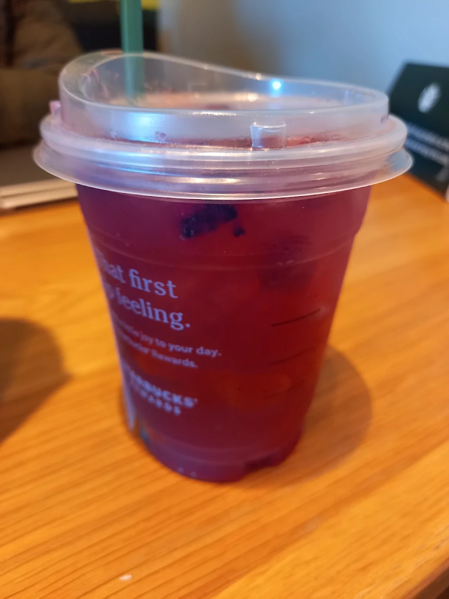 Jugo de Mango Con Frutos Rojos
