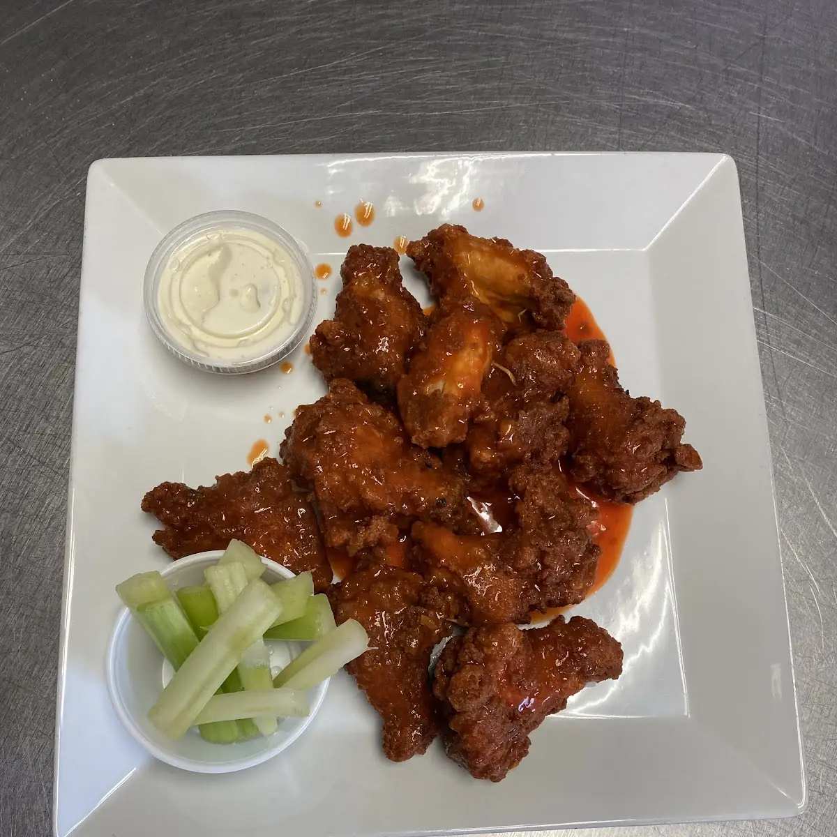 5 Chicken Wings Breaded w Fries
